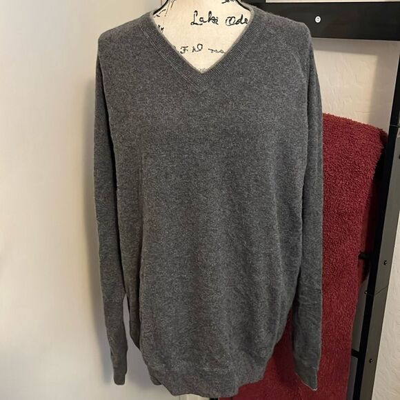 Patagonia Cashmere Gray Pullover V-Neck Sweater Office Business Casual - Picture 1 of 12